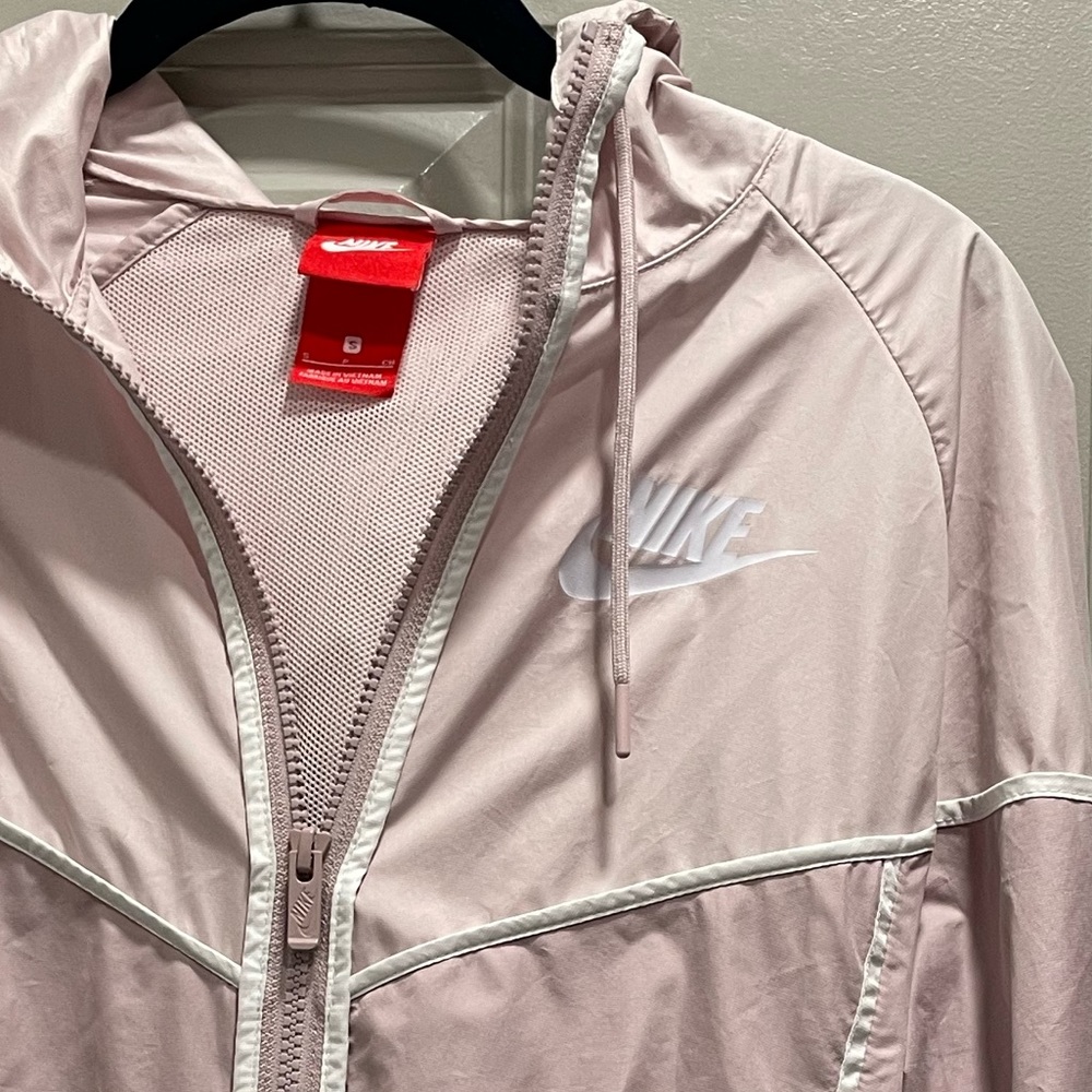 Nike windbreaker in pink colorblock